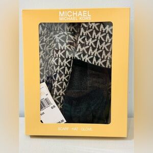MICHAEL KORS LOGO SET Scarf Hat Gloves Gray Black NEW